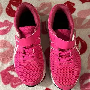 Girls size 3 ASICS